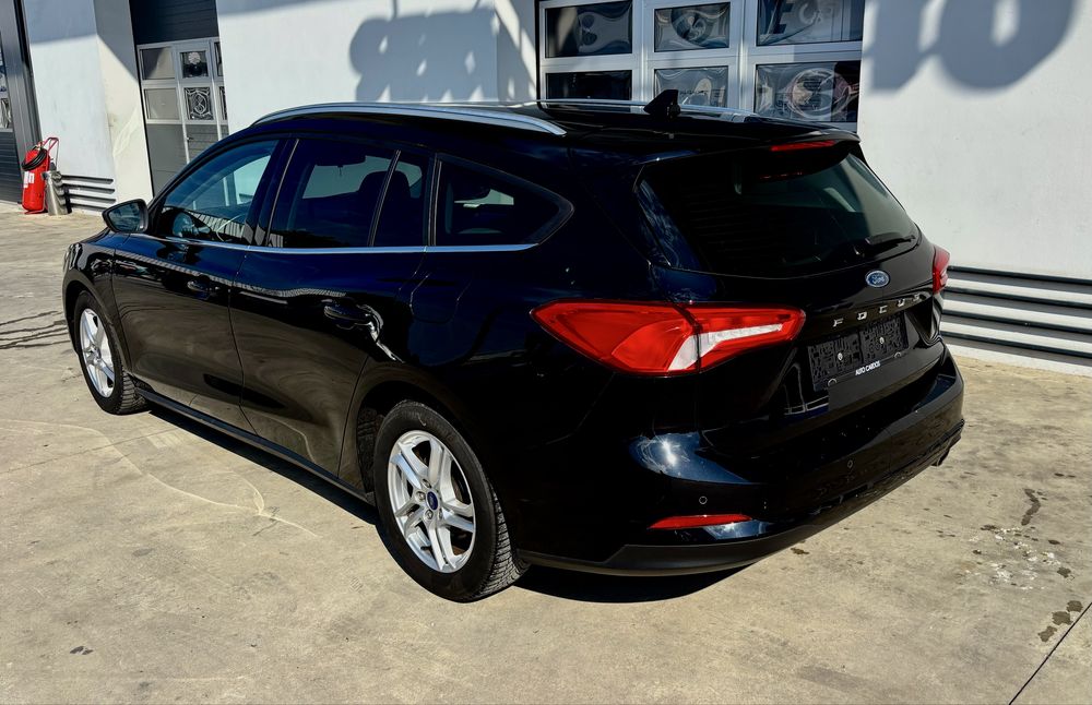FORD Focus 0 — imagine 4