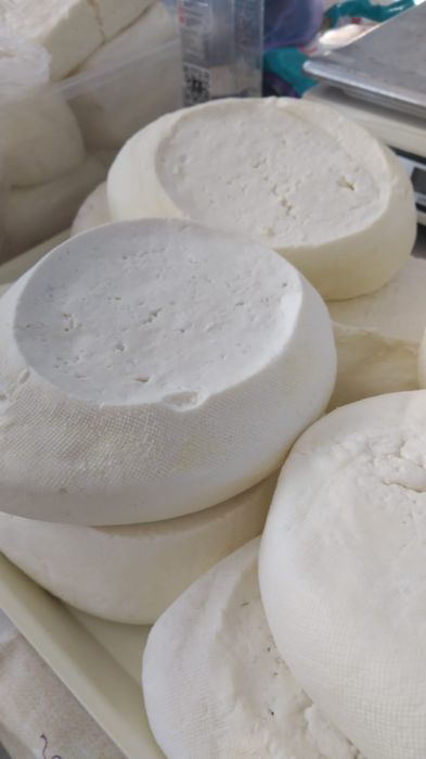 Vând brânză de oaie