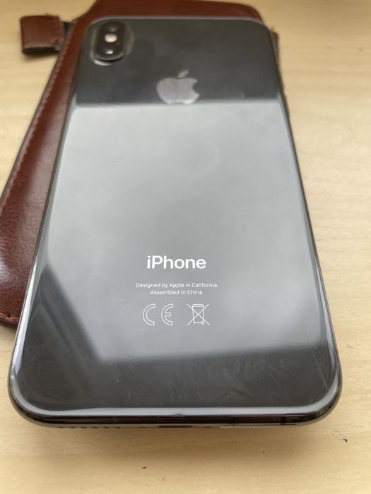 Iphone XS 256 GB / + зарядно, кабел, 9D протектор и калъфи/