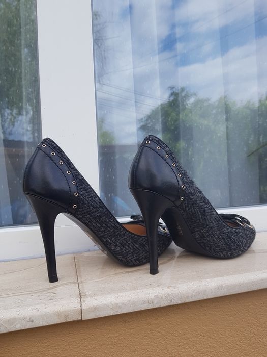 Pantofi stiletto cu toc Guess NOI