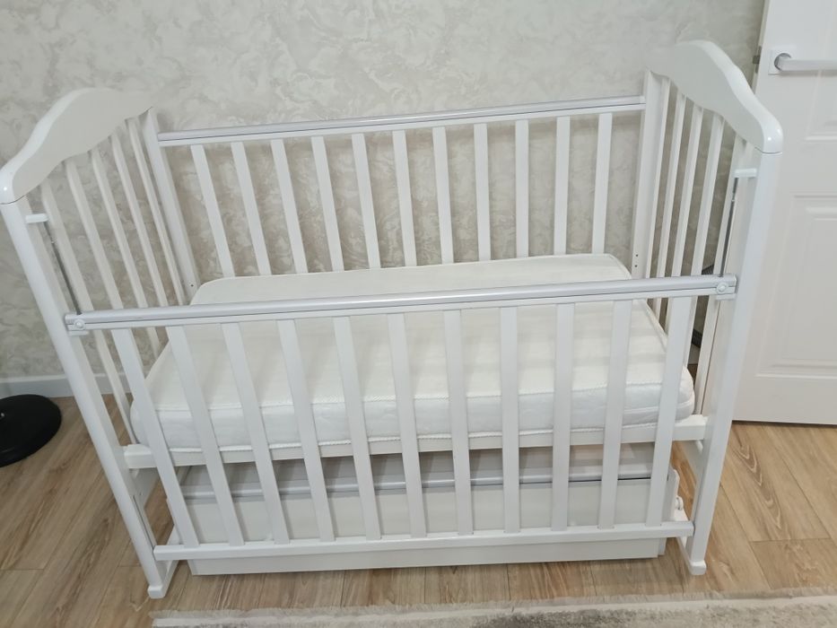 Продам детскую кроватку