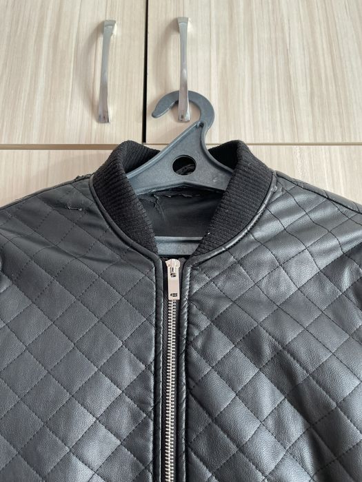 Женская одежда. Бомбер.