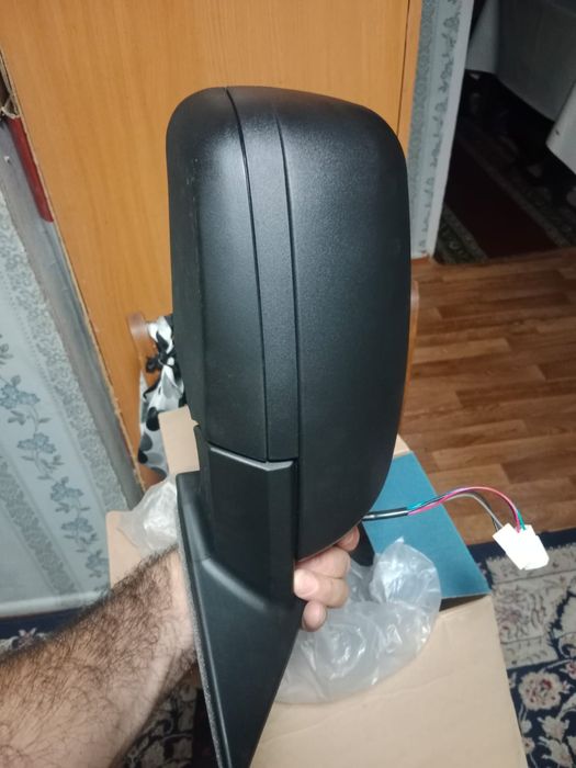 Продам зеркало боковое