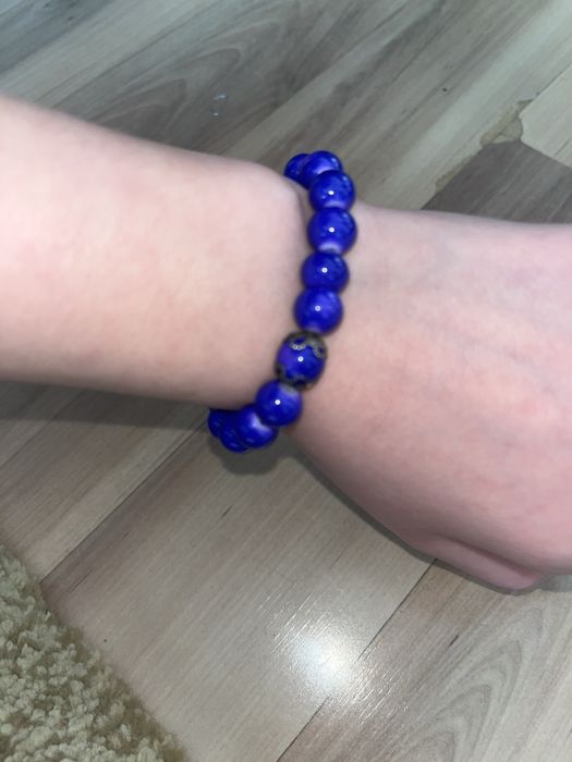 Стильный синий браслет для любого образа