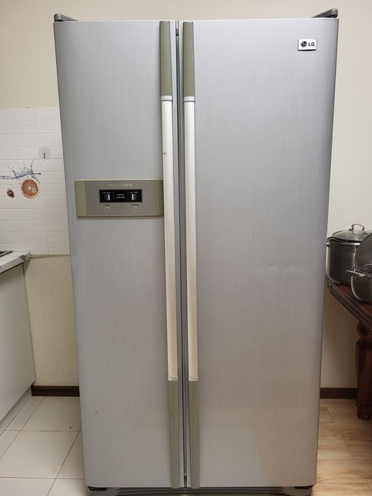 Холодильник двухкамерный