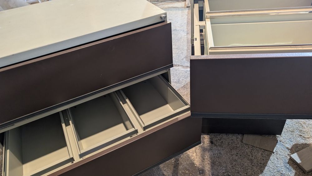 Dulap metalic cu 2/ 3 sertare