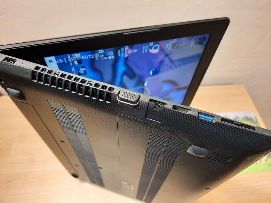 Laptop Lenovo ideapad 300-15ISK ,procesor i7 6500u