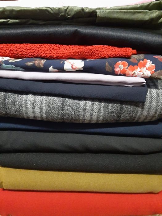 Продам ткани разные.