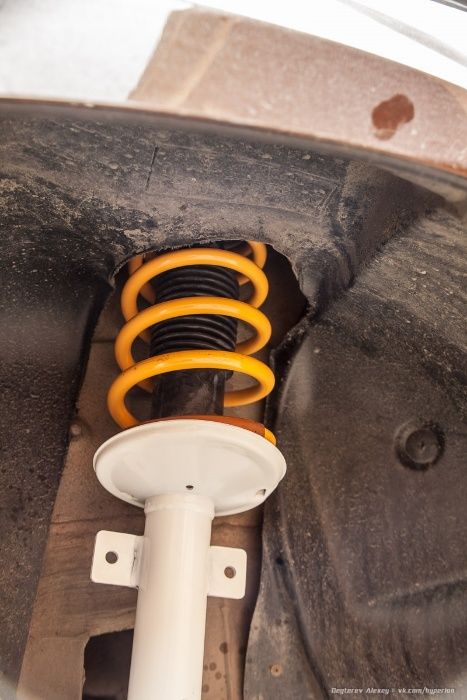 Амортизаторы усиленные на Рено Дастер RENAULT DUSTER- Ironman 4x4