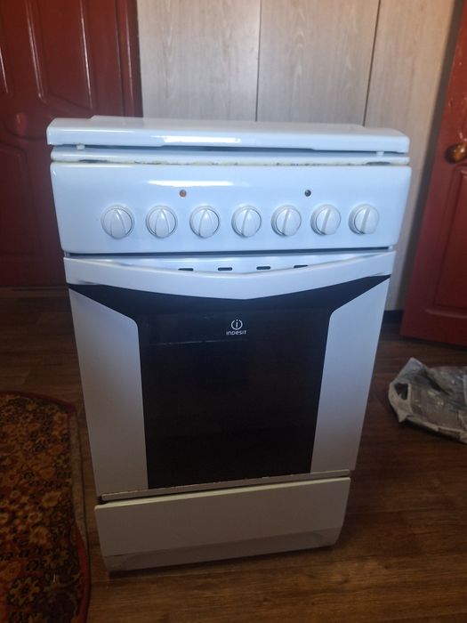 Продам электроплита индезит