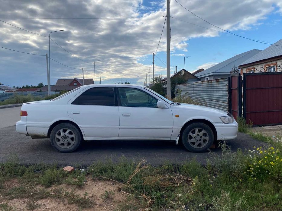 Toyota Camry 25 2000г