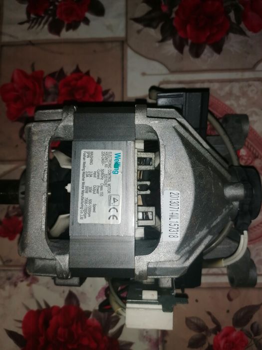 Vând motor mașina spălat