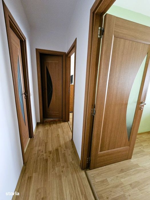 Apart. 4 Camere de Vânzare – Cart. E3, Etaj 3/4, Mobilat și Utilat