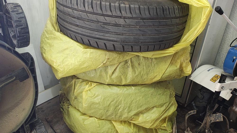 Летни гуми TOYO 225 65 17 отлични 2бр.