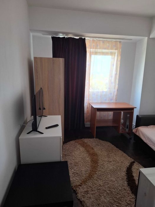 Apartament 3 camere de inchiriat in centrul orasului