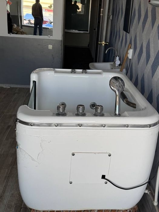 Jakuzi sotila sirochna