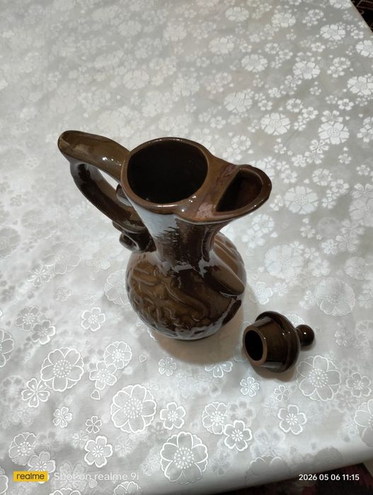 Керамический кувшин