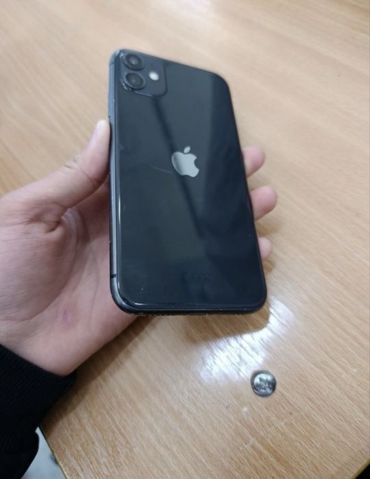 Продам айфон 11 64гб