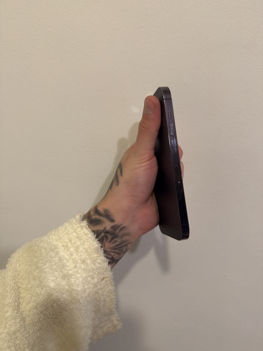 iPhone 14 Pro deep purple