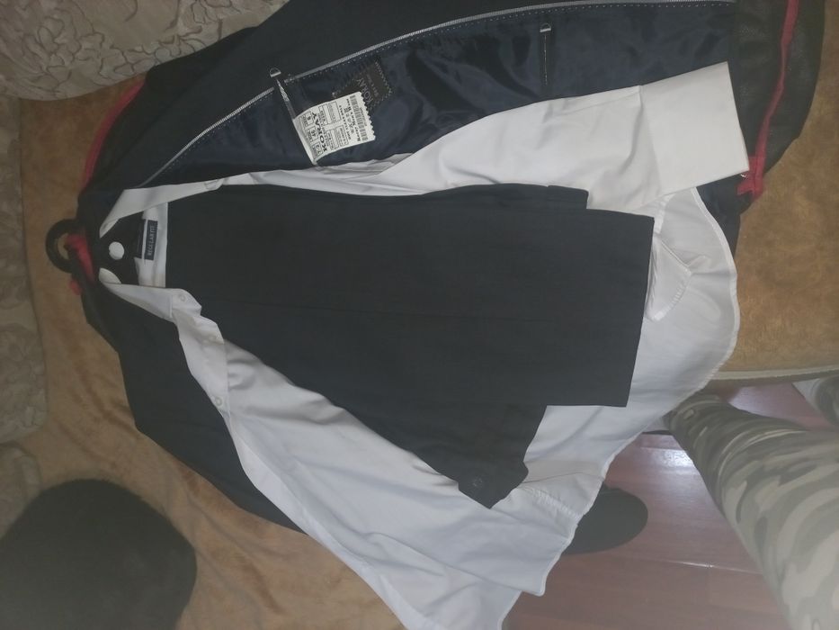 Продам костюм классический