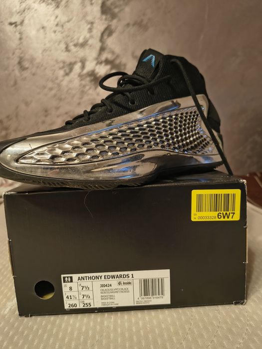 Vând adidas  Anthony Edwards 1