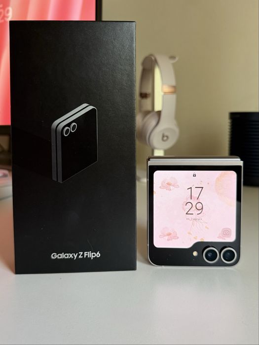 Samsung Galaxy Z Flip 6