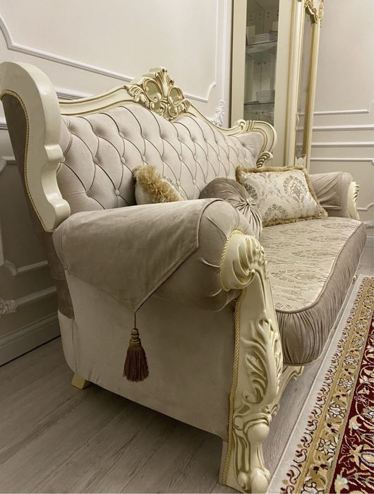 Диваны из дерева