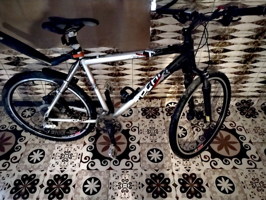 Vând bicicleta 350 lei
