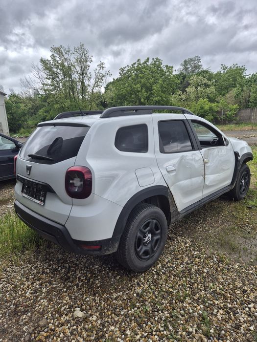 Dacia Duster 2 avariata/lovita 1.5 dci -4x4 !!