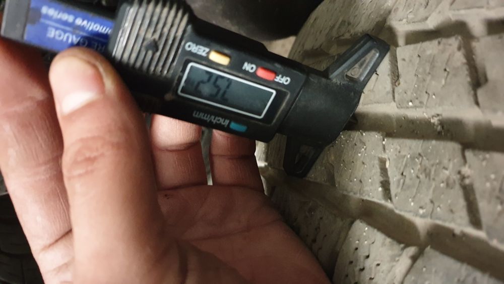 Джанта с гума 185 14 С унироял