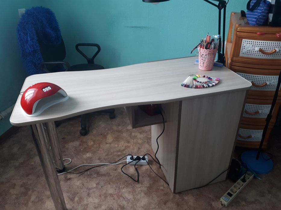 Продам       стол