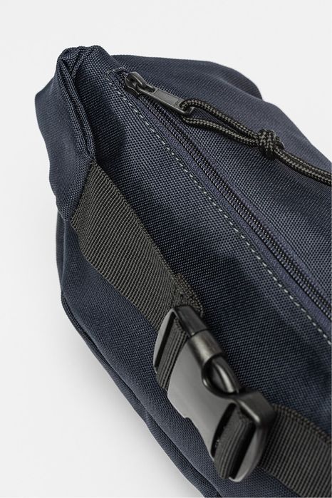 Тъмносиня мъжка чанта Napapijri