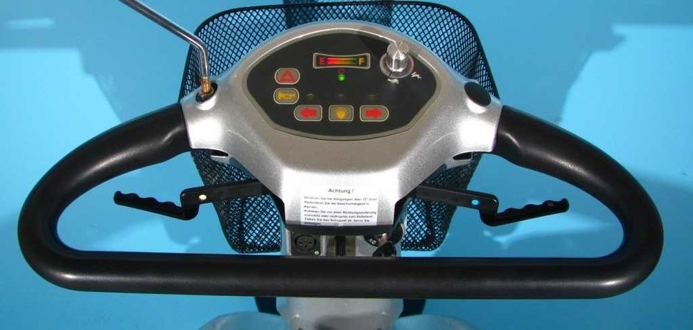 Scuter electric invalizi Pride Mobilis M58 - 8 km/h