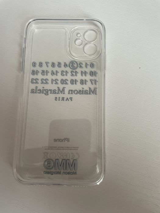 Продам чехол (mm6) Maison Mergiela