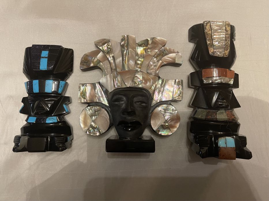 Статуетки на маите черен оникс и полускъпоценни камъни тюркоаз седеф