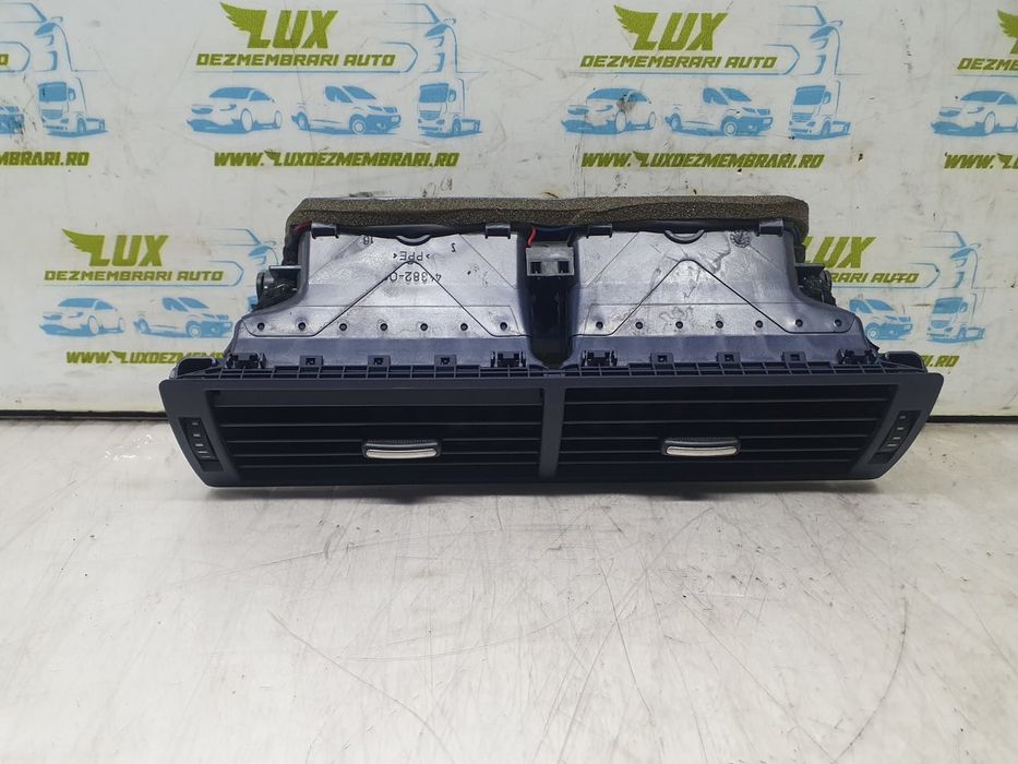 Grila ventilatie bord 8e0820951h Audi A4 B7 (2004 - 2008) 2.0 tdi BPW 2.0 tdi BPW