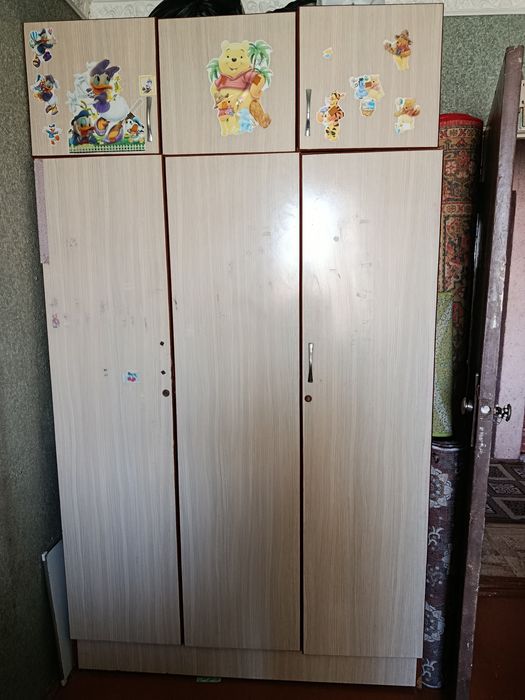 Шкаф с антресоль и прочный 1 спальни кровать