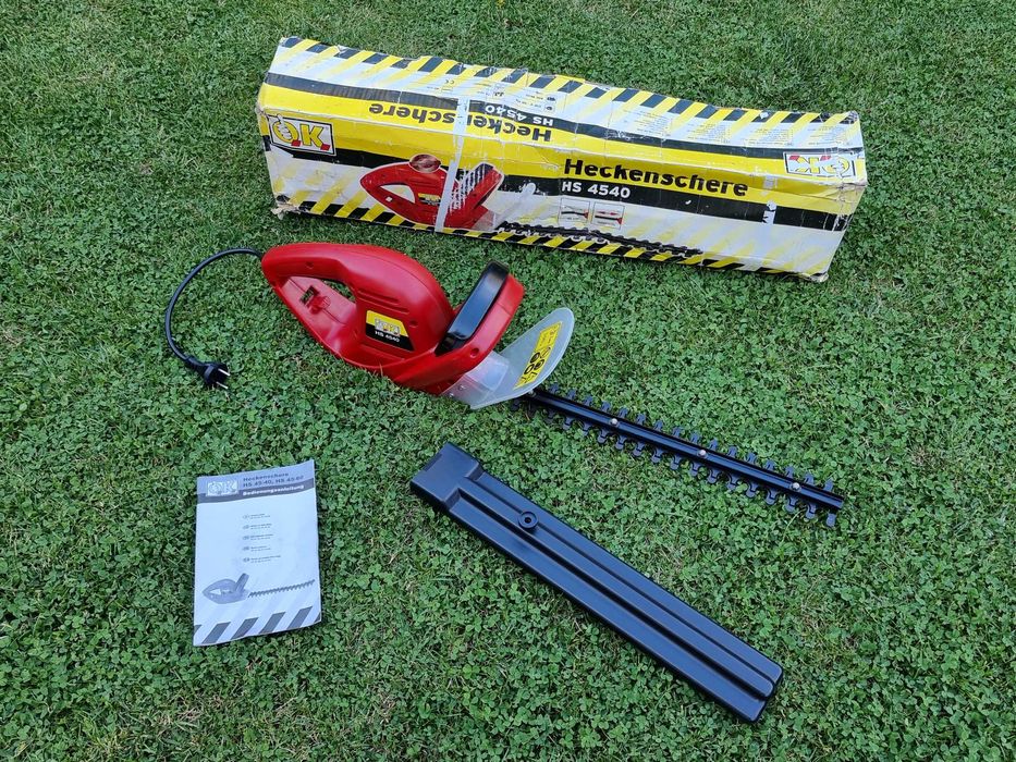 Trimmer pentru tuns gard viu, Masina de tuns tuia