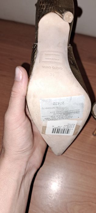 Vând pantofi dsquared2