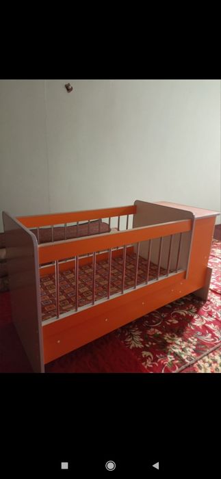 Детская кроватка