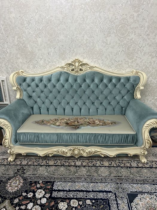 Продаётся диван в хорошем состоянии