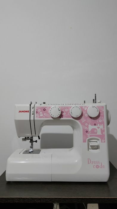 Продам швейную машинку Janome Dress code