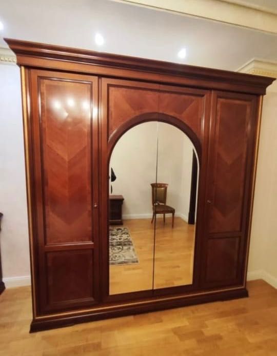 Итальянский спальный гарнитур