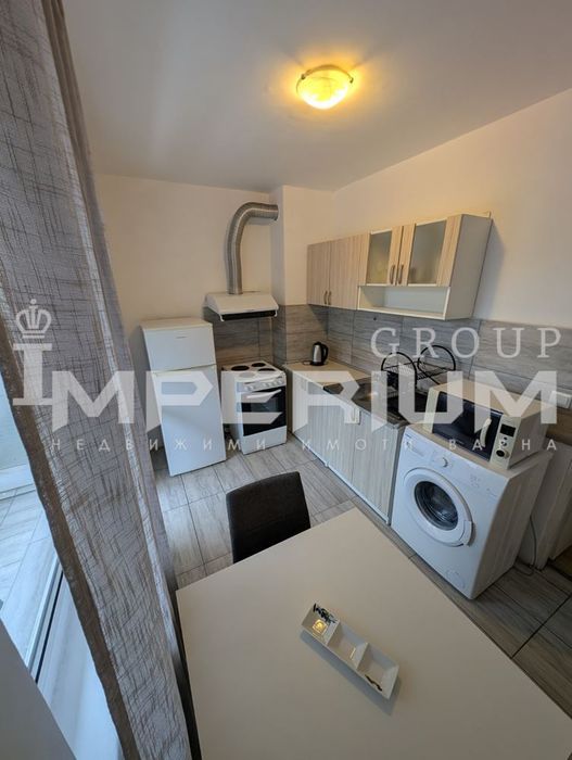 Двустаен обзаведен апартамент под наем в района на Генералите, гр. Ва