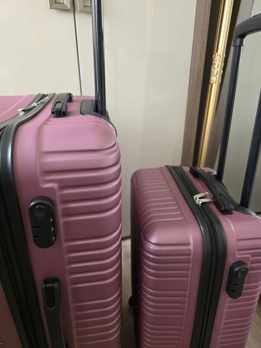 Troler mare de cală si unul mic de cabina