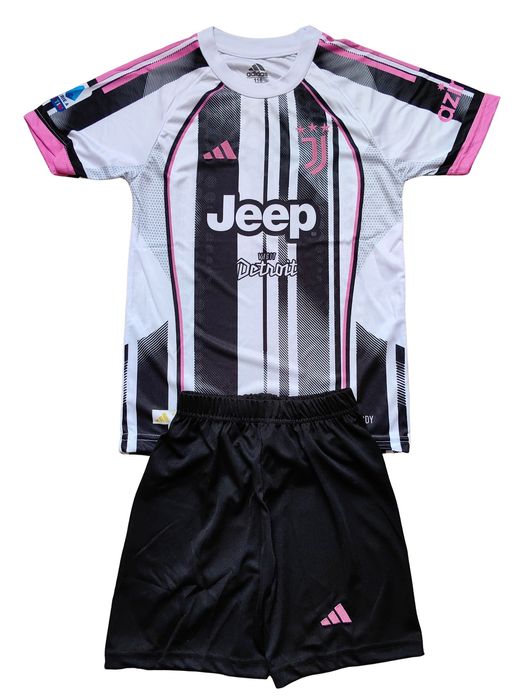 Детски футболен екип Ювентус Кенан Йълдъз комплект Juventus тениска