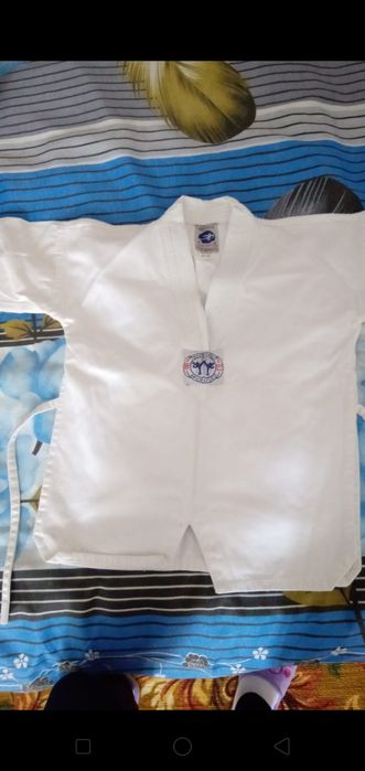 продам кимоно для тэквондо