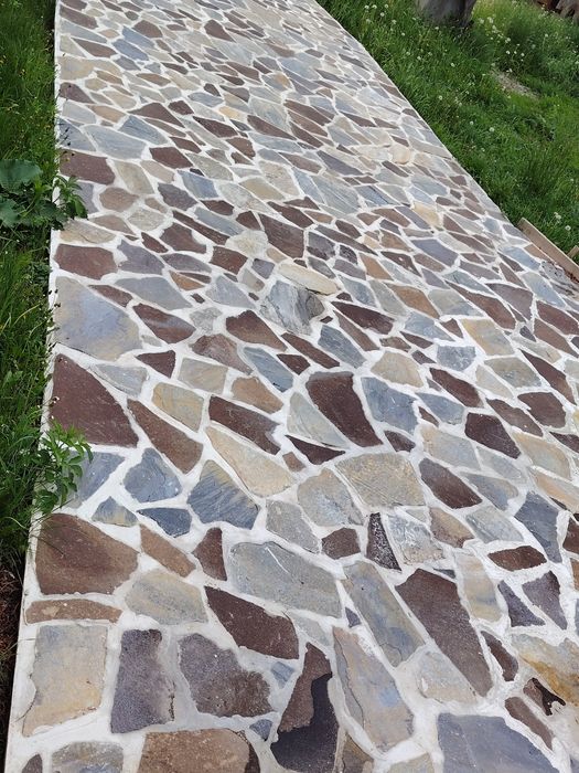 Vând piatră și montez