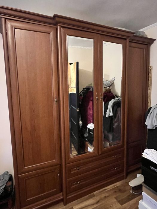 Спальный гарнитур