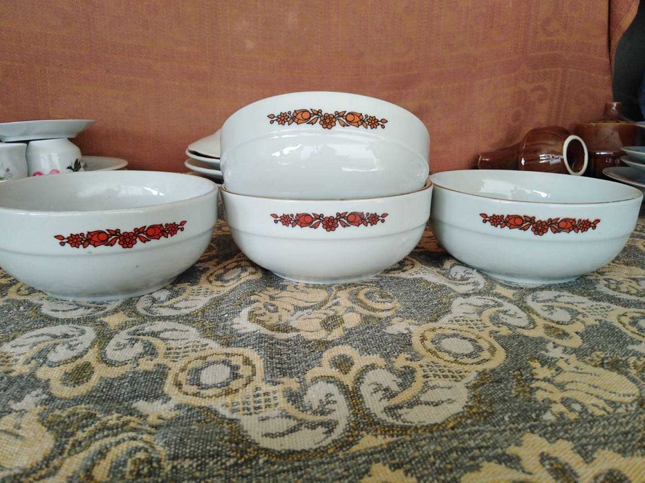 порцелан БГ различни